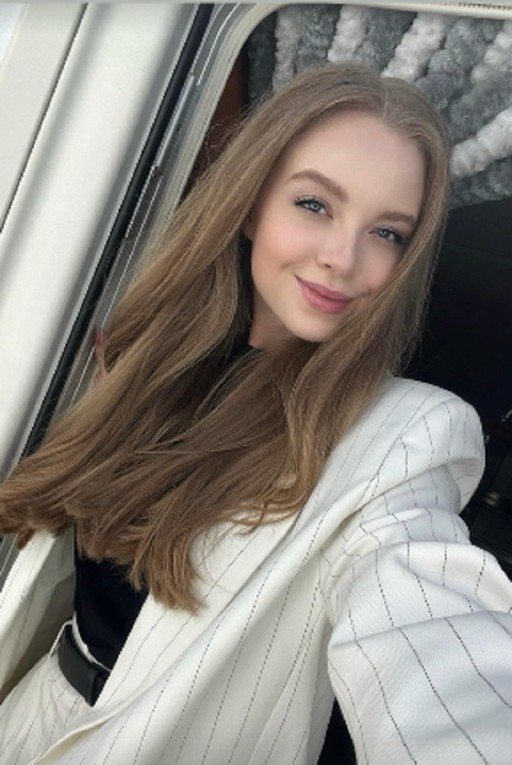 Алина, 28
