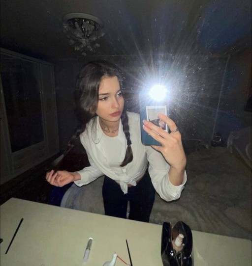 Анюта, 24