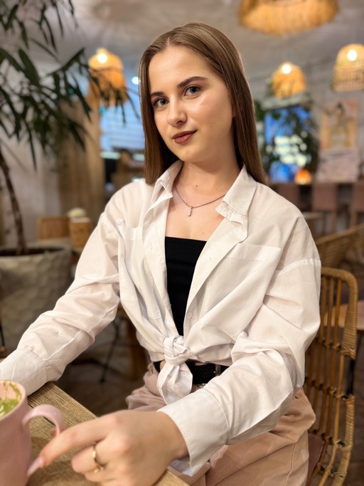 Алина, 20
