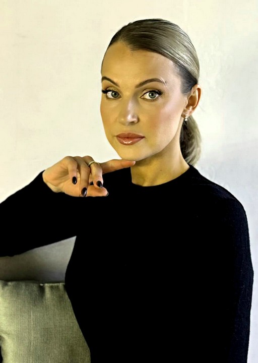 Виктория, 43
