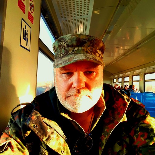 Павелnull, Гатчина