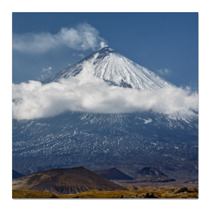 printio кружка цветная внутри камчатка осенний пейзаж извержение вулкана Printio Холст 50×50 Камчатка, осенний пейзаж, извержение вулкана