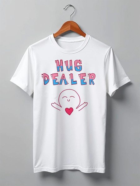 Заказать мужскую футболку в Москве. Футболка классическая Hug Dealer Обнимашки от Ксения Золотухина - готовые дизайны и нанесение принтов.