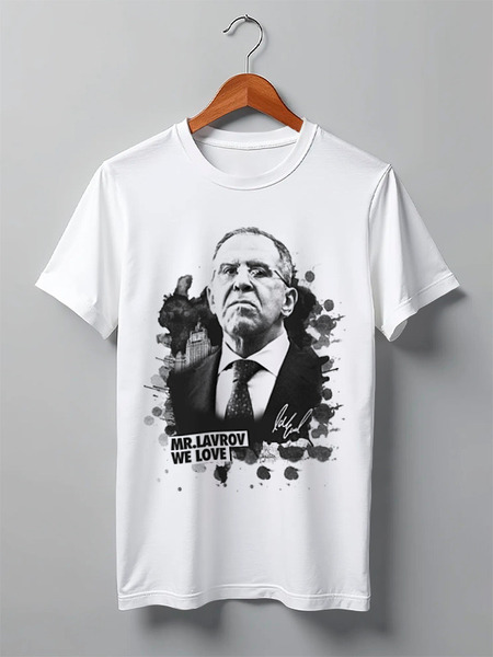 Заказать мужскую футболку в Москве. Футболка классическая Mr. Lavrov we love от Design Ministry - готовые дизайны и нанесение принтов.