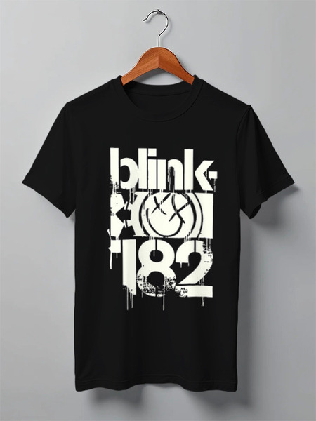 Заказать мужскую футболку в Москве. Футболка классическая blink-182 smile shirt от slider - готовые дизайны и нанесение принтов.