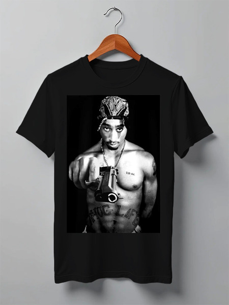 Заказать мужскую футболку в Москве. Футболка классическая 2Pac & The Gun t от matax - готовые дизайны и нанесение принтов.