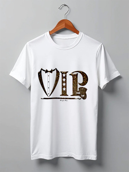 Заказать мужскую футболку в Москве. Футболка классическая VIP Status от sarafanshop - готовые дизайны и нанесение принтов.