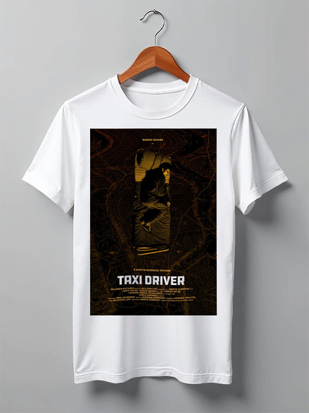 Заказать мужскую футболку в Москве. Футболка классическая Таксист / Taxi Driver от kino.printio.ru - готовые дизайны и нанесение принтов.