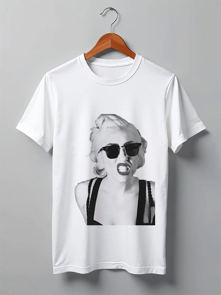 Заказать мужскую футболку в Москве. Футболка классическая Lady Gaga от tatianany - готовые дизайны и нанесение принтов.