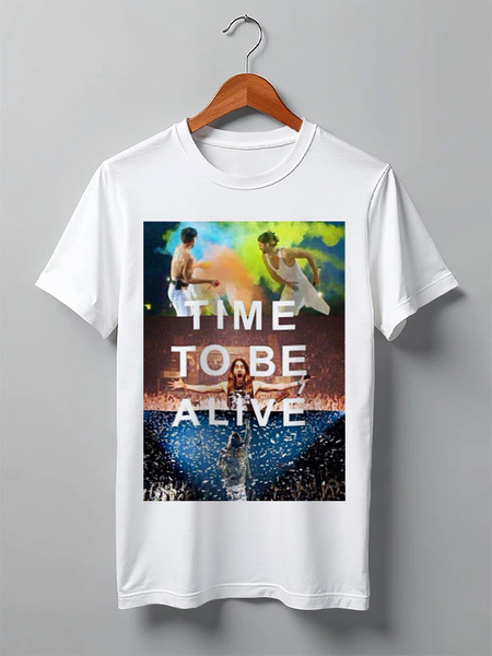 Заказать мужскую футболку в Москве. Футболка классическая Time to be alive от prettydisaster - готовые дизайны и нанесение принтов.