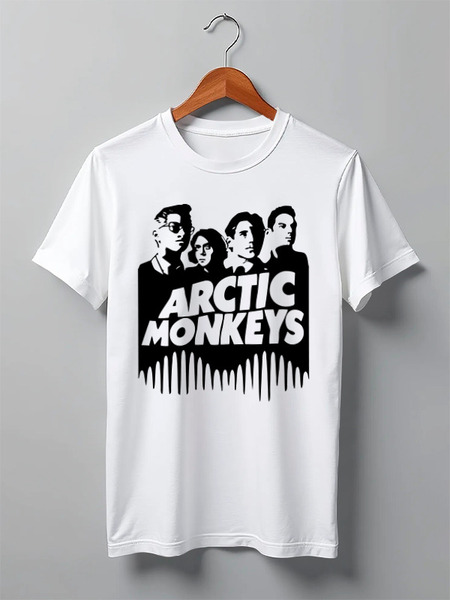 Заказать мужскую футболку в Москве. Футболка классическая Arctic Monkeys состав группы от Елена Елена - готовые дизайны и нанесение принтов.