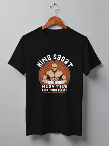 Заказать мужскую футболку в Москве. Футболка классическая Street Fighter. King Sagat Training Camp от Олег Гришин - готовые дизайны и нанесение принтов.