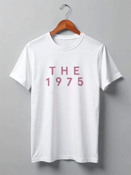 Заказать мужскую футболку в Москве. Футболка классическая The 1975 от cherdantcev - готовые дизайны и нанесение принтов.