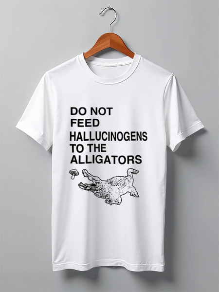 Заказать мужскую футболку в Москве. Футболка классическая Do not feed hallucinogens to the alligators от clown - готовые дизайны и нанесение принтов.