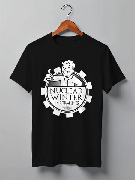 Заказать мужскую футболку в Москве. Футболка классическая Fallout. Nuclear winter is coming от geekbox - готовые дизайны и нанесение принтов.