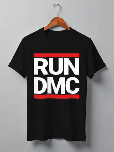 Заказать мужскую футболку в Москве. Футболка классическая RUN DMC от Константин Тотьмянин - готовые дизайны и нанесение принтов.