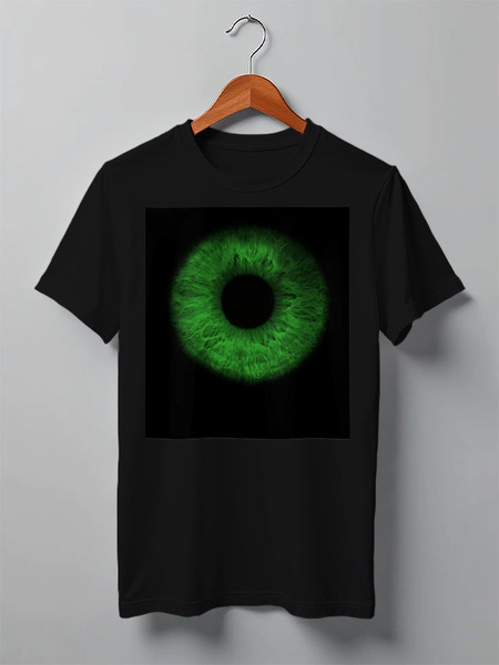 Заказать мужскую футболку в Москве. Футболка классическая Green eye от Виктор Аксёнов - готовые дизайны и нанесение принтов.