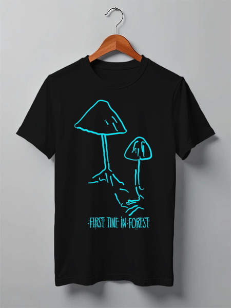 Заказать мужскую футболку в Москве. Футболка классическая Mushrooms от oneredfoxstore@gmail.com - готовые дизайны и нанесение принтов.