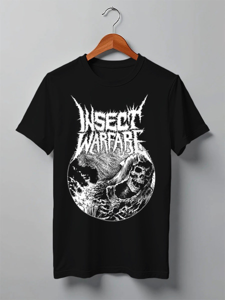 Заказать мужскую футболку в Москве. Футболка классическая Insect Warfare Band от Leichenwagen - готовые дизайны и нанесение принтов.