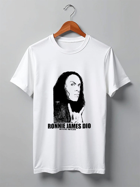 Заказать мужскую футболку в Москве. Футболка классическая Ronnie James Dio от Fedor - готовые дизайны и нанесение принтов.