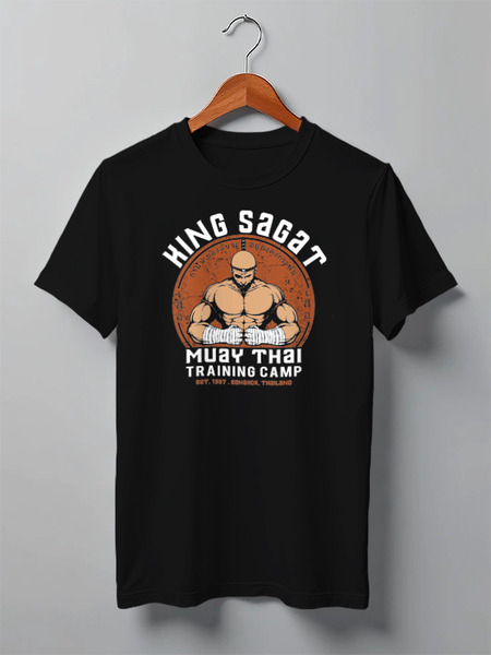 Заказать мужскую футболку в Москве. Футболка классическая Street Fighter. King Sagat Training Camp от Олег Гришин - готовые дизайны и нанесение принтов.