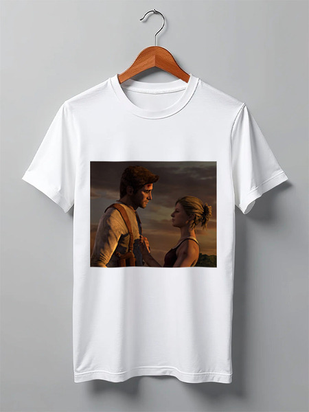 Заказать мужскую футболку в Москве. Футболка классическая Uncharted от GeekFox  - готовые дизайны и нанесение принтов.