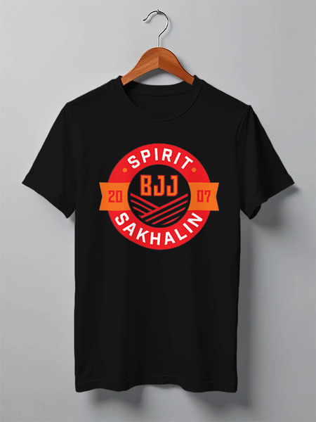 Заказать мужскую футболку в Москве. Футболка классическая Spirit BJJ Sakhalin Logo (Black) от kiralabu - готовые дизайны и нанесение принтов.