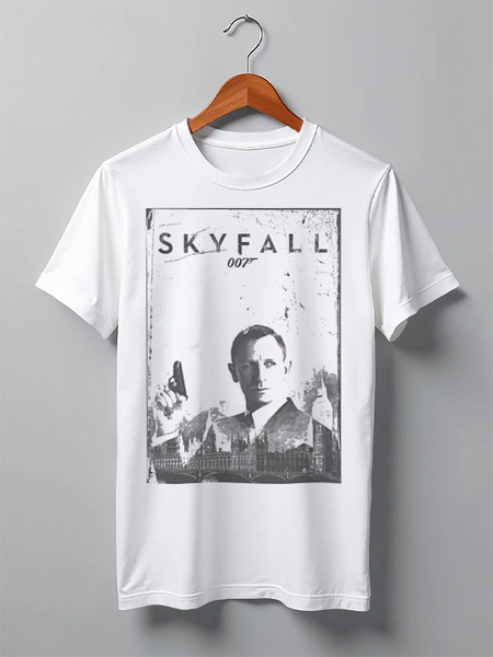 Заказать мужскую футболку в Москве. Футболка классическая Skyfall  от KinoArt - готовые дизайны и нанесение принтов.