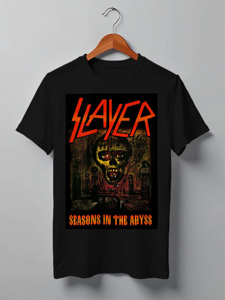 Заказать мужскую футболку в Москве. Футболка классическая Slayer-Season In The Abyss 1990 от Илья - готовые дизайны и нанесение принтов.