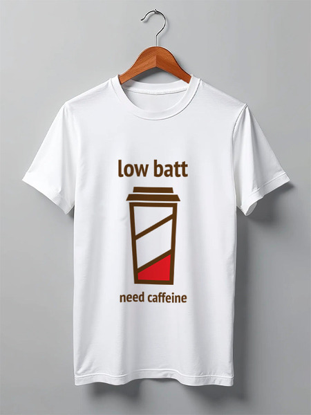 Заказать мужскую футболку в Москве. Футболка классическая Low batt need caffeine от zen4@bk.ru - готовые дизайны и нанесение принтов.