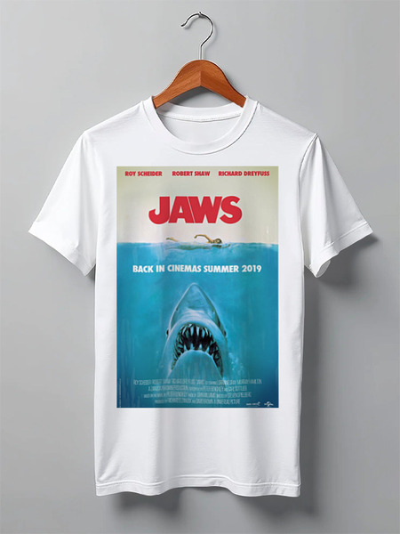 Заказать мужскую футболку в Москве. Футболка классическая Челюсти / Jaws от kino.printio.ru - готовые дизайны и нанесение принтов.