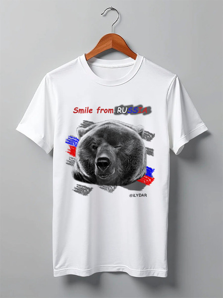 Заказать мужскую футболку в Москве. Футболка классическая Smile frome russia от ilydar - готовые дизайны и нанесение принтов.