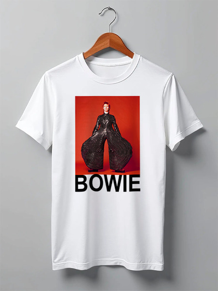 Заказать мужскую футболку в Москве. Футболка классическая David Bowie от cherdantcev - готовые дизайны и нанесение принтов.