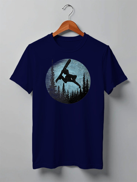 Заказать мужскую футболку в Москве. Футболка классическая Moon Rider от oneredfoxstore@gmail.com - готовые дизайны и нанесение принтов.