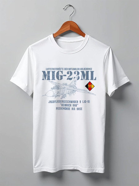 Заказать мужскую футболку в Москве. Футболка классическая Миг-23 (ГДР) от Рустам Юсупов - готовые дизайны и нанесение принтов.