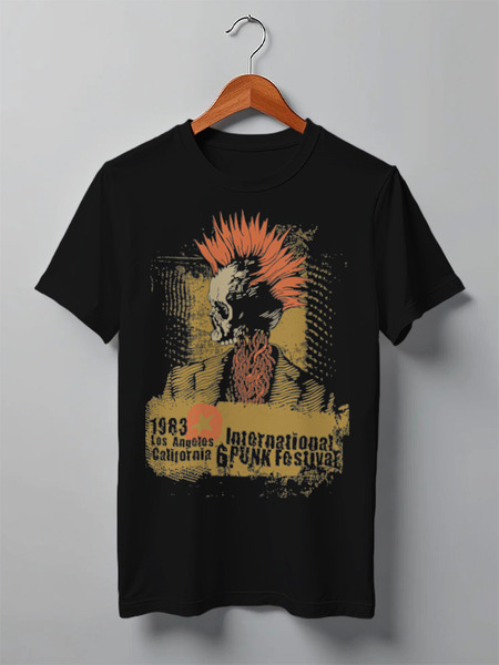 Заказать мужскую футболку в Москве. Футболка классическая punk 1983 от yellowgreenmann - готовые дизайны и нанесение принтов.