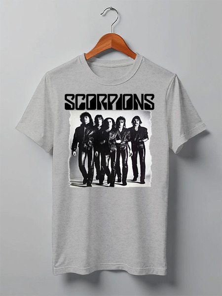 Заказать мужскую футболку в Москве. Футболка классическая Scorpions Band от Leichenwagen - готовые дизайны и нанесение принтов.