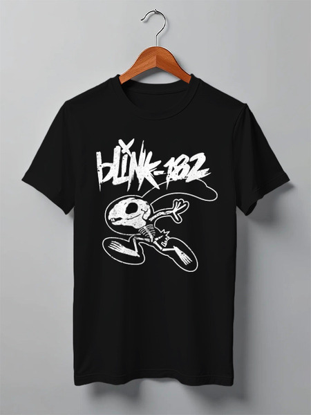 Заказать мужскую футболку в Москве. Футболка классическая Blink-182 от geekbox - готовые дизайны и нанесение принтов.