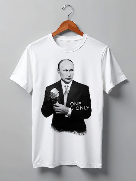 Заказать мужскую футболку в Москве. Футболка классическая One & Only by K.KARAVAEV от Design Ministry - готовые дизайны и нанесение принтов.