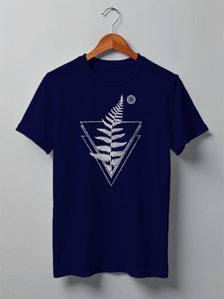 Заказать мужскую футболку в Москве. Футболка классическая Fern and Moon Triangle Tattoo от oneredfoxstore@gmail.com - готовые дизайны и нанесение принтов.