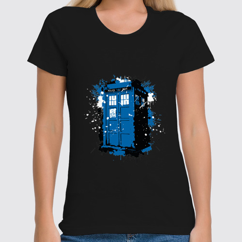 Заказать женскую футболку в Москве. Футболка классическая Tardis Ink от skynatural - готовые дизайны и нанесение принтов.