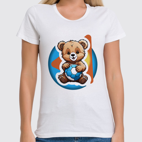 Заказать женскую футболку в Москве. Футболка классическая медвежонок и мяч от evragka  - готовые дизайны и нанесение принтов.