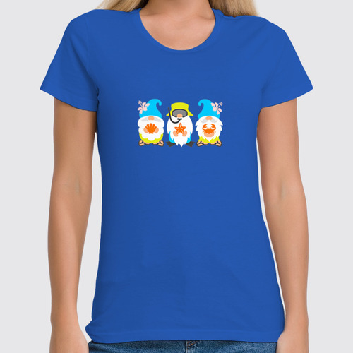 Заказать женскую футболку в Москве. Футболка классическая Пляжные гномы от cooldesign  - готовые дизайны и нанесение принтов.