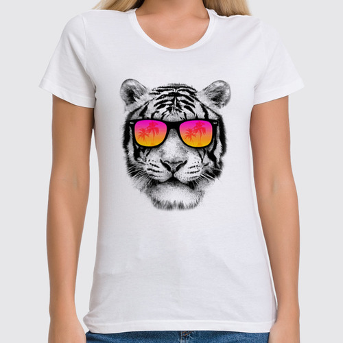 Заказать женскую футболку в Москве. Футболка классическая Тигр в очках от printik - готовые дизайны и нанесение принтов.