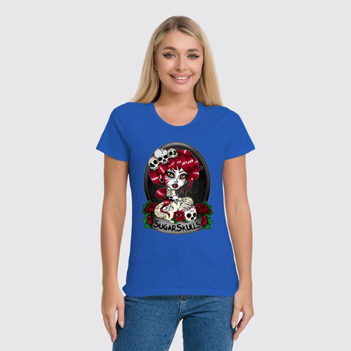 Заказать женскую футболку в Москве. Футболка классическая Девушка с черепами от T-shirt print  - готовые дизайны и нанесение принтов.
