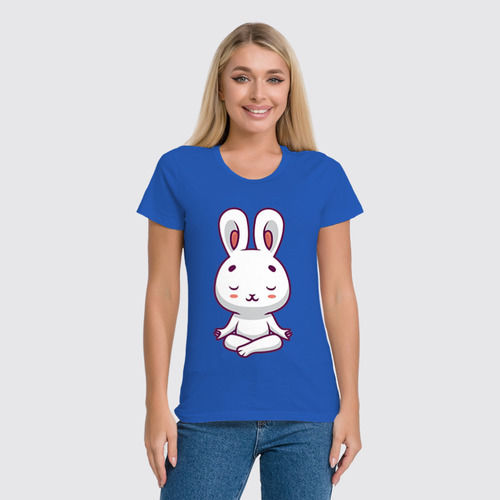 Заказать женскую футболку в Москве. Футболка классическая Rabbit Yoga от skynatural - готовые дизайны и нанесение принтов.