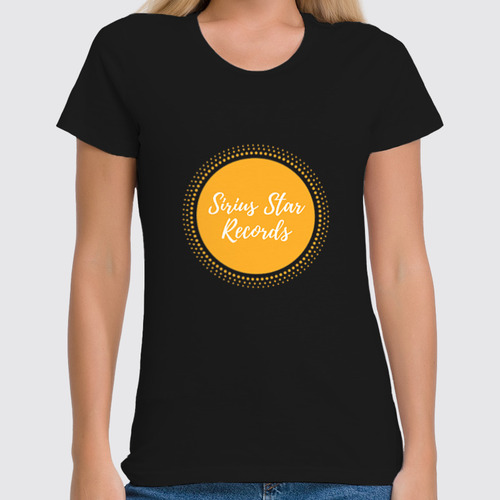 Заказать женскую футболку в Москве. Футболка классическая Label от EDM Clothes - готовые дизайны и нанесение принтов.