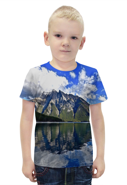 Заказать детскую футболку в Москве. Футболка с полной запечаткой для мальчиков Горы у берега от THE_NISE  - готовые дизайны и нанесение принтов.