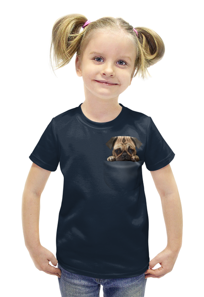 Заказать детскую футболку в Москве. Футболка с полной запечаткой для девочек Мопс в кармане от printik - готовые дизайны и нанесение принтов.