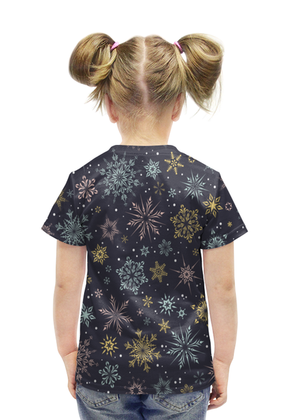 Заказать детскую футболку в Москве. Футболка с полной запечаткой для девочек Мопс и снежинки от THE_NISE  - готовые дизайны и нанесение принтов.